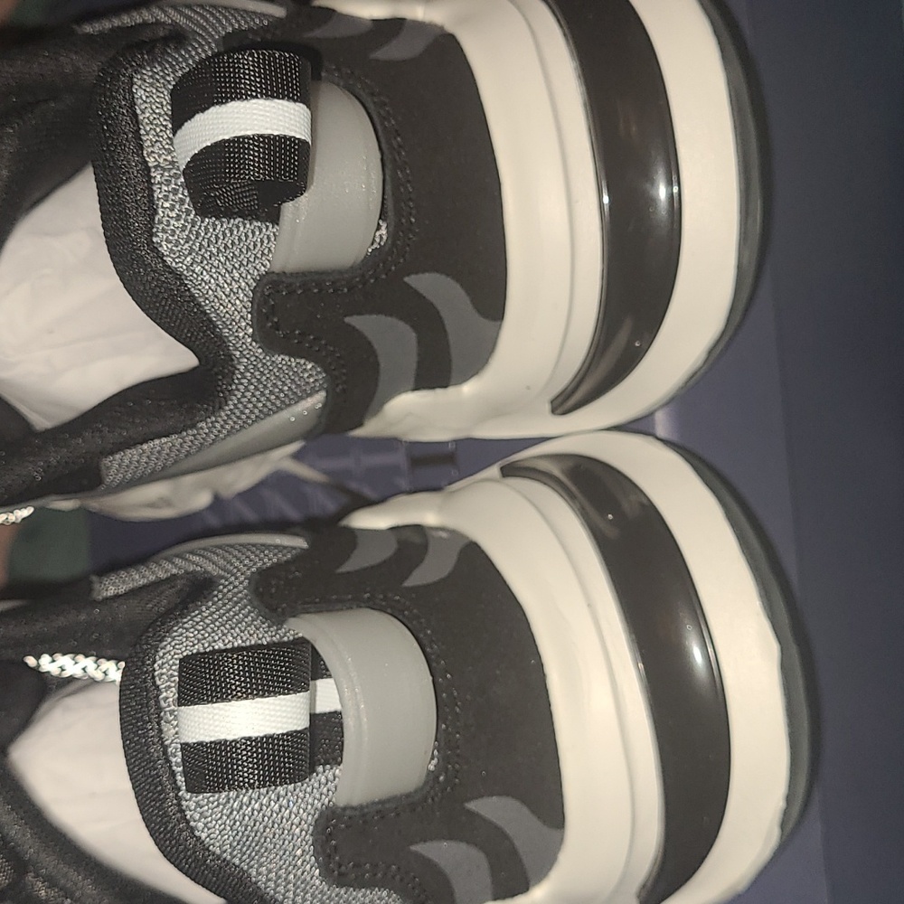 New Mazino Vortex size 7y equals 8.5 women's - Picture 6 of 11